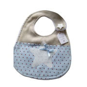 Yếm cho bé tiện lợi giúp bé ăn dặm gọn gàng